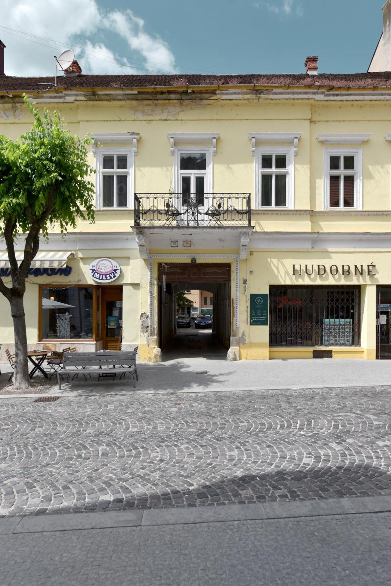 Apartman S Balkonom Trenčín 外观 照片